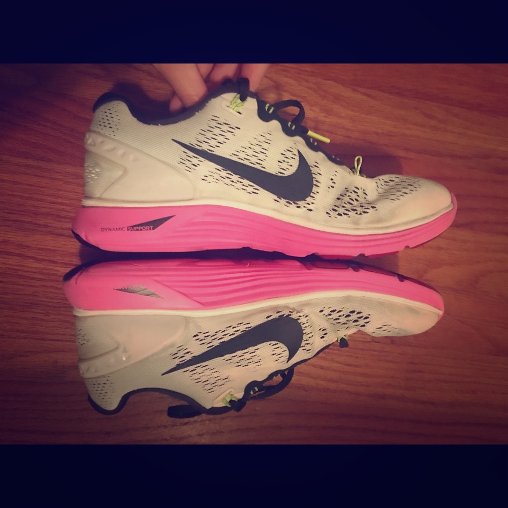 Nike women's lunar glide